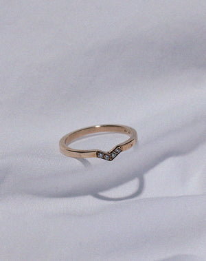 Arrow Band | 14ct Yellow Gold