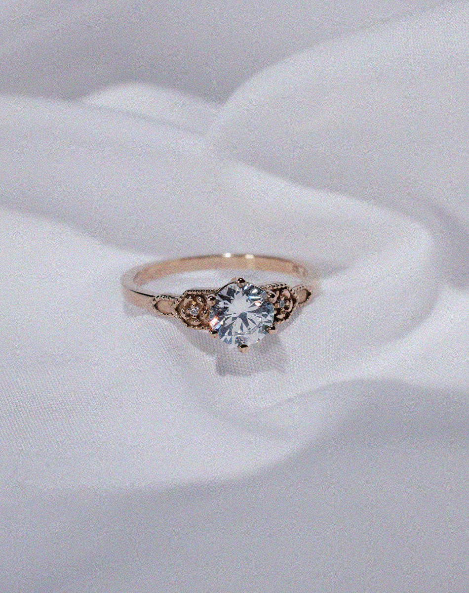Eternal Engagement Ring 0.8ct | 14ct White Gold